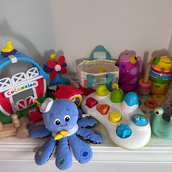 Lot of 9 sets Colorful Toys Kids Sets Lovevery Kiwi Cocomelon Farm - Picture 1 of 16